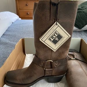 Frye 12” women’s harness boot smoke color NWT size 7